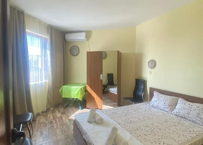 Апартамент Amadeus 5 *